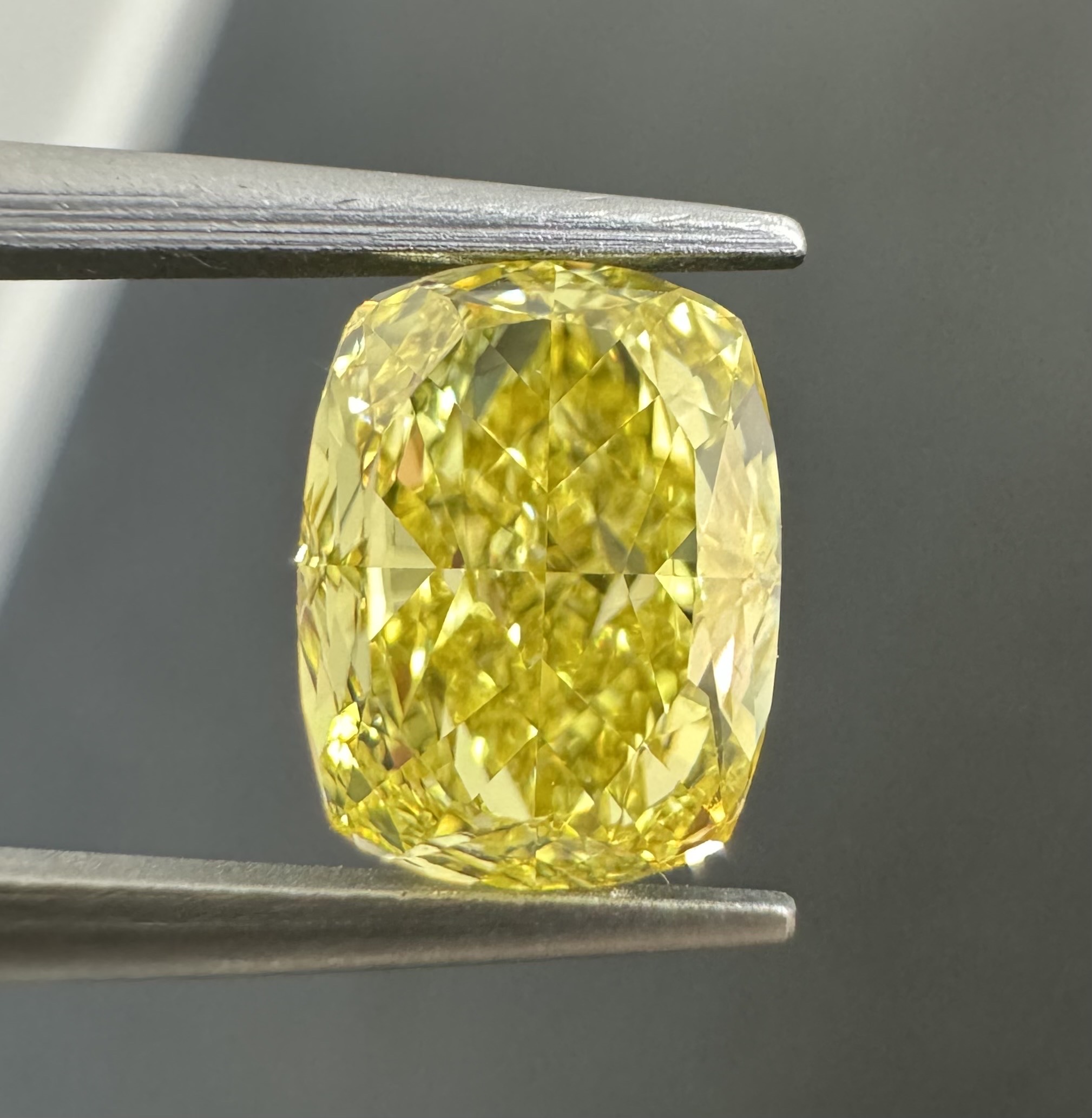 1.75ct Cushion SINGLE image 2 of 3