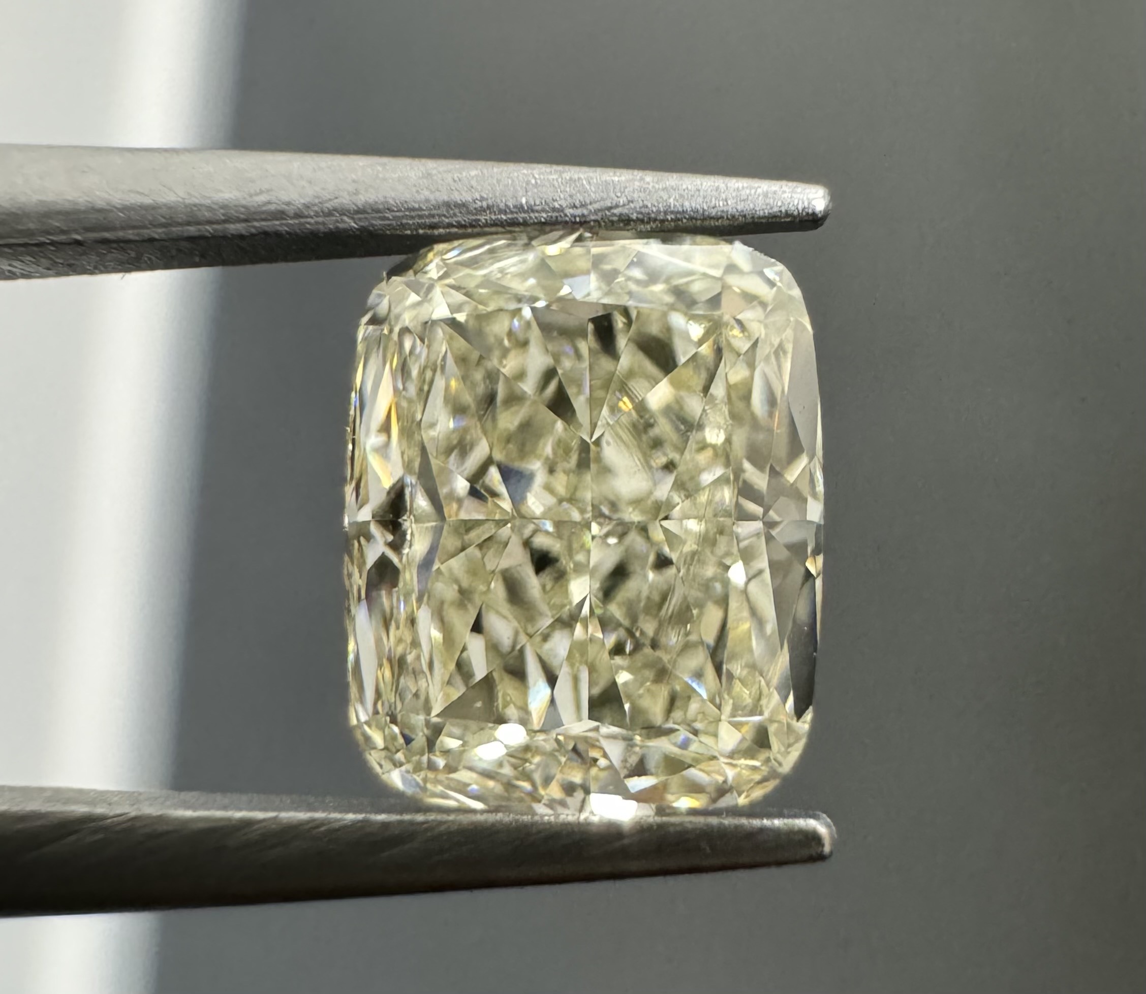 1.02ct Cushion SINGLE image 3 of 4