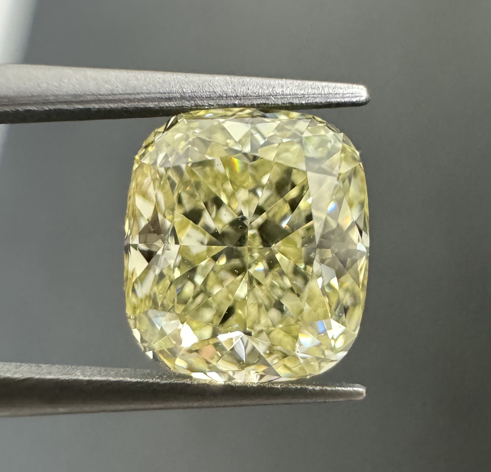 1.15ct Cushion SINGLE image 2 of 2