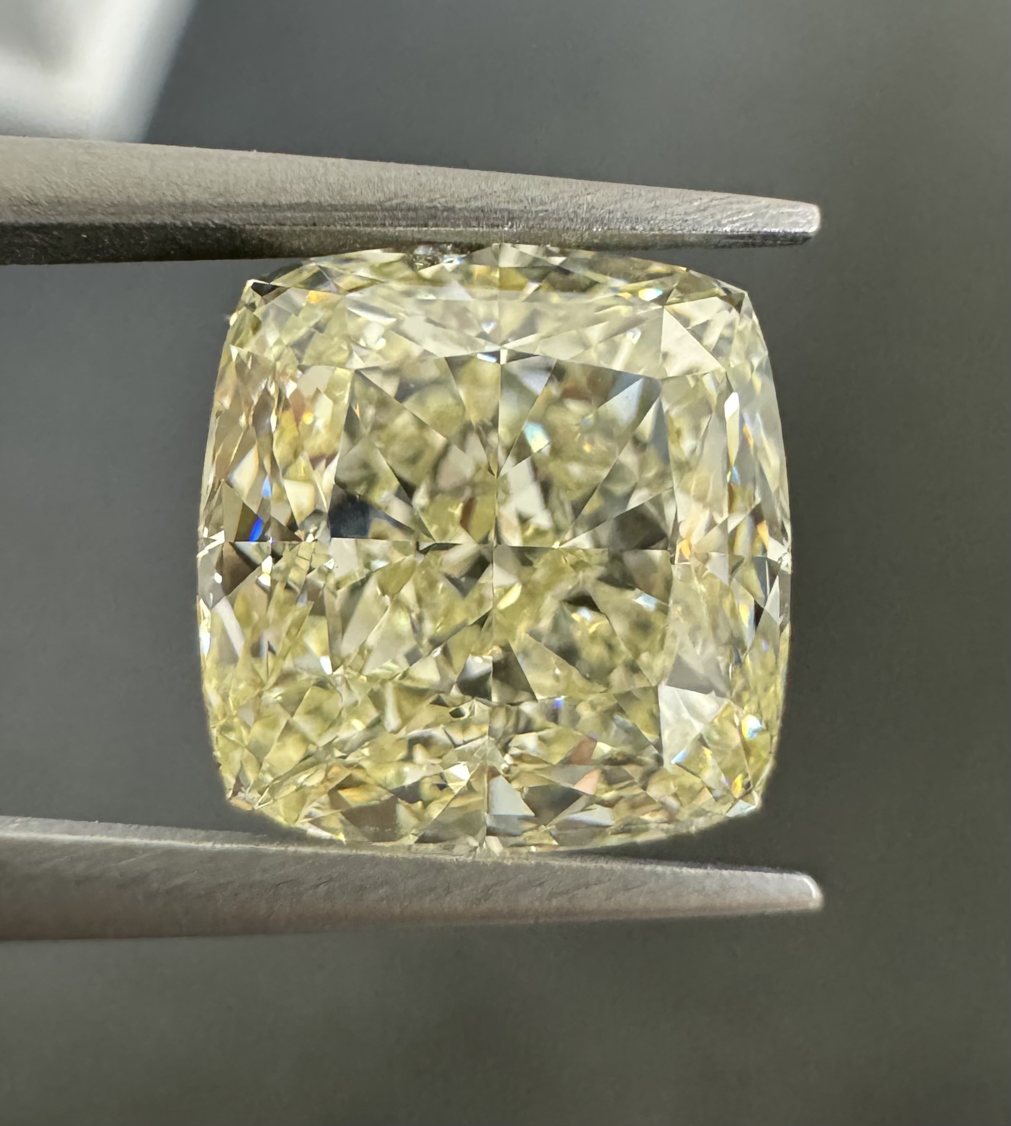 5.03ct Cushion SINGLE image 2 of 3