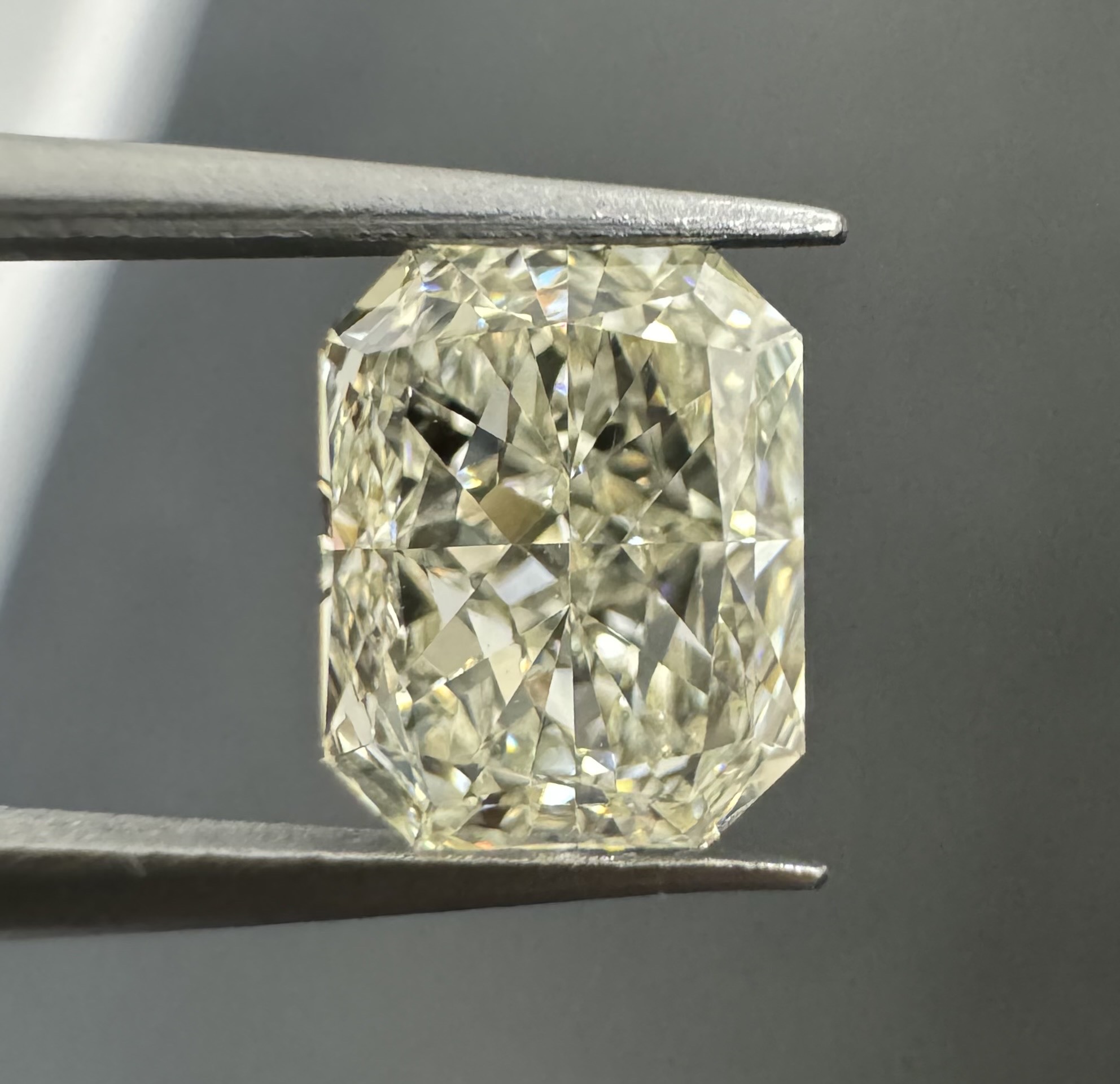1.00ct Radiant SINGLE image 3 of 4