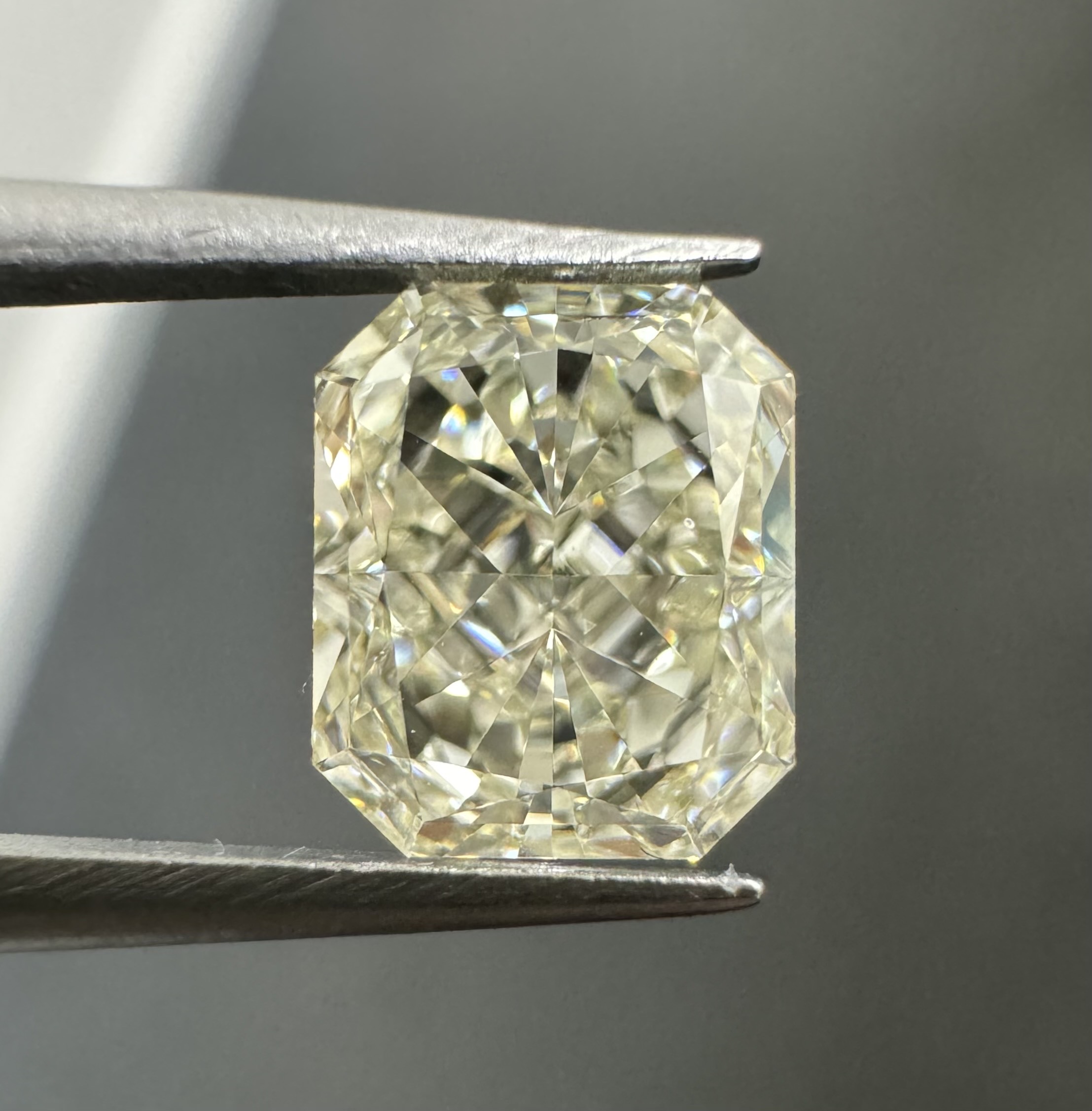 1.09ct Radiant SINGLE image 3 of 4