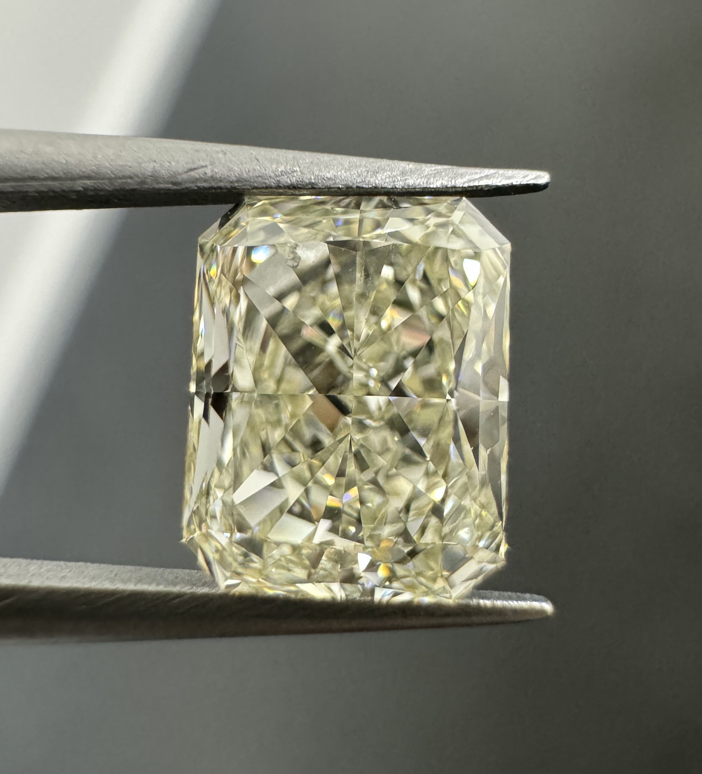 1.09ct Radiant SINGLE image 3 of 4