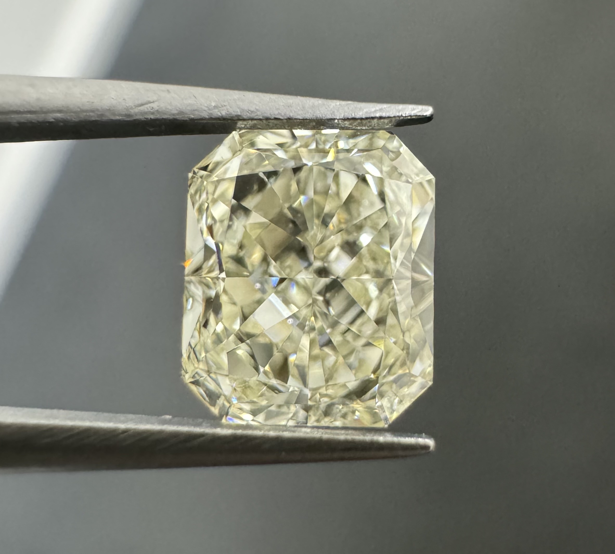 1.10ct Radiant SINGLE image 3 of 4