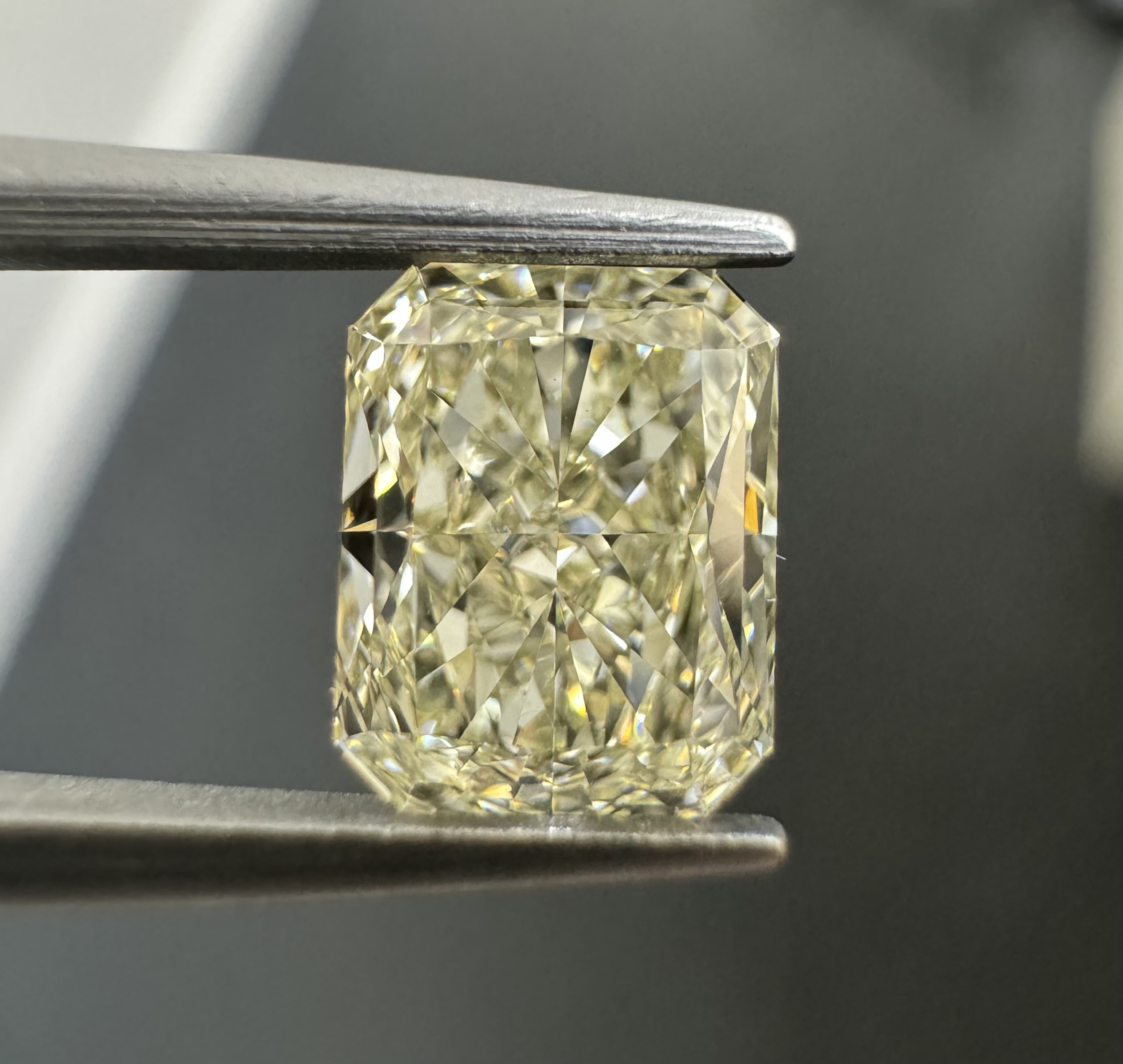 1.16ct Radiant SINGLE image 2 of 2