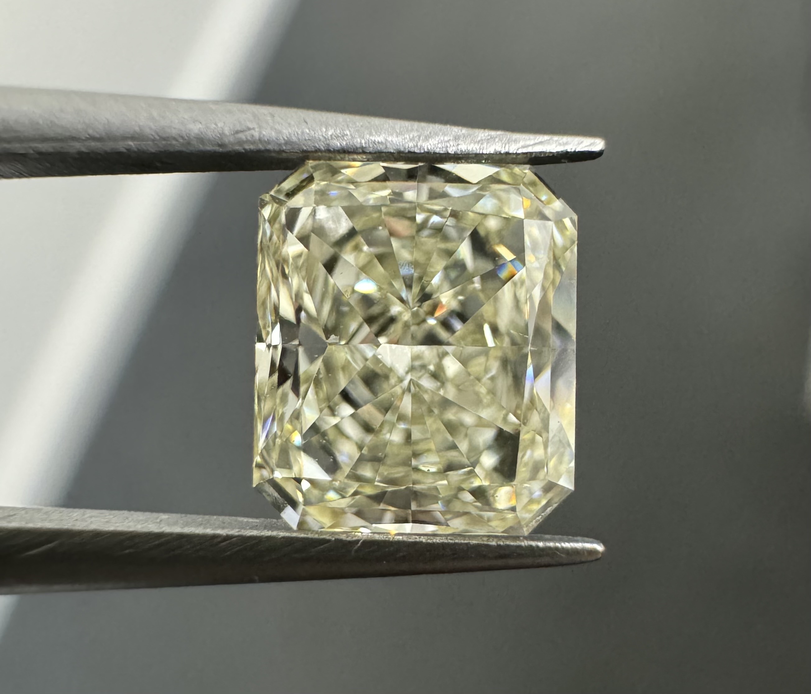 1.00ct Radiant SINGLE image 3 of 4