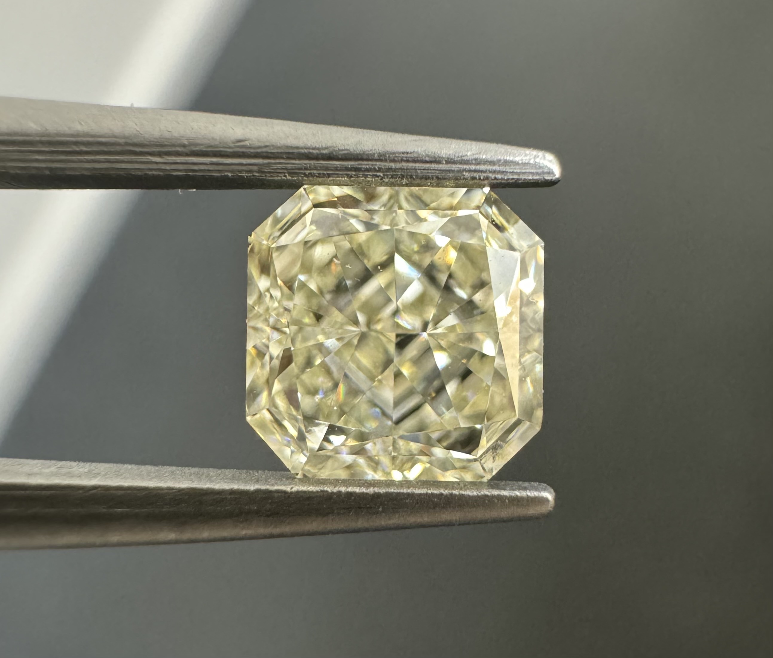 1.00ct Radiant SINGLE image 3 of 4