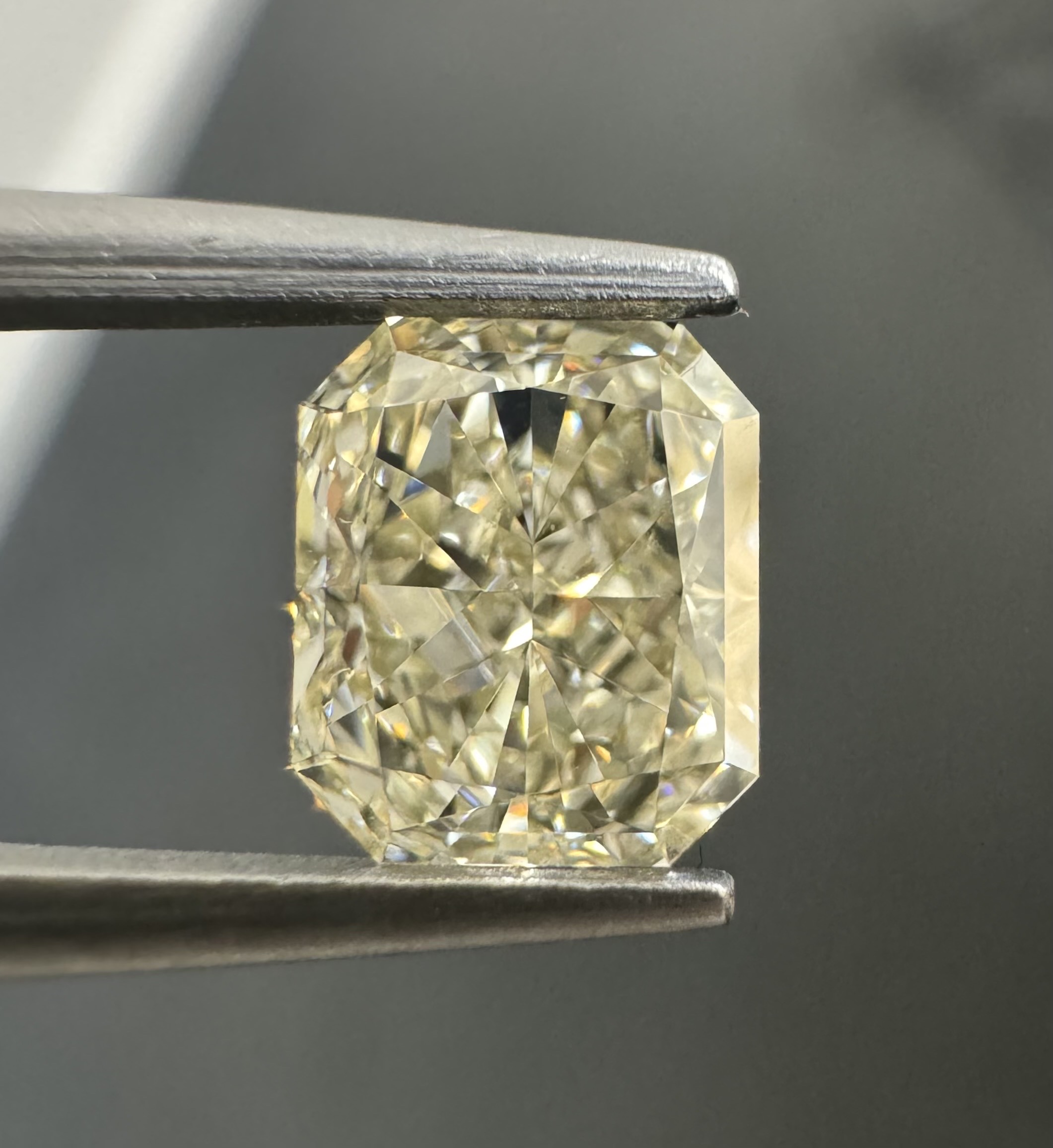 1.01ct Radiant SINGLE image 3 of 4