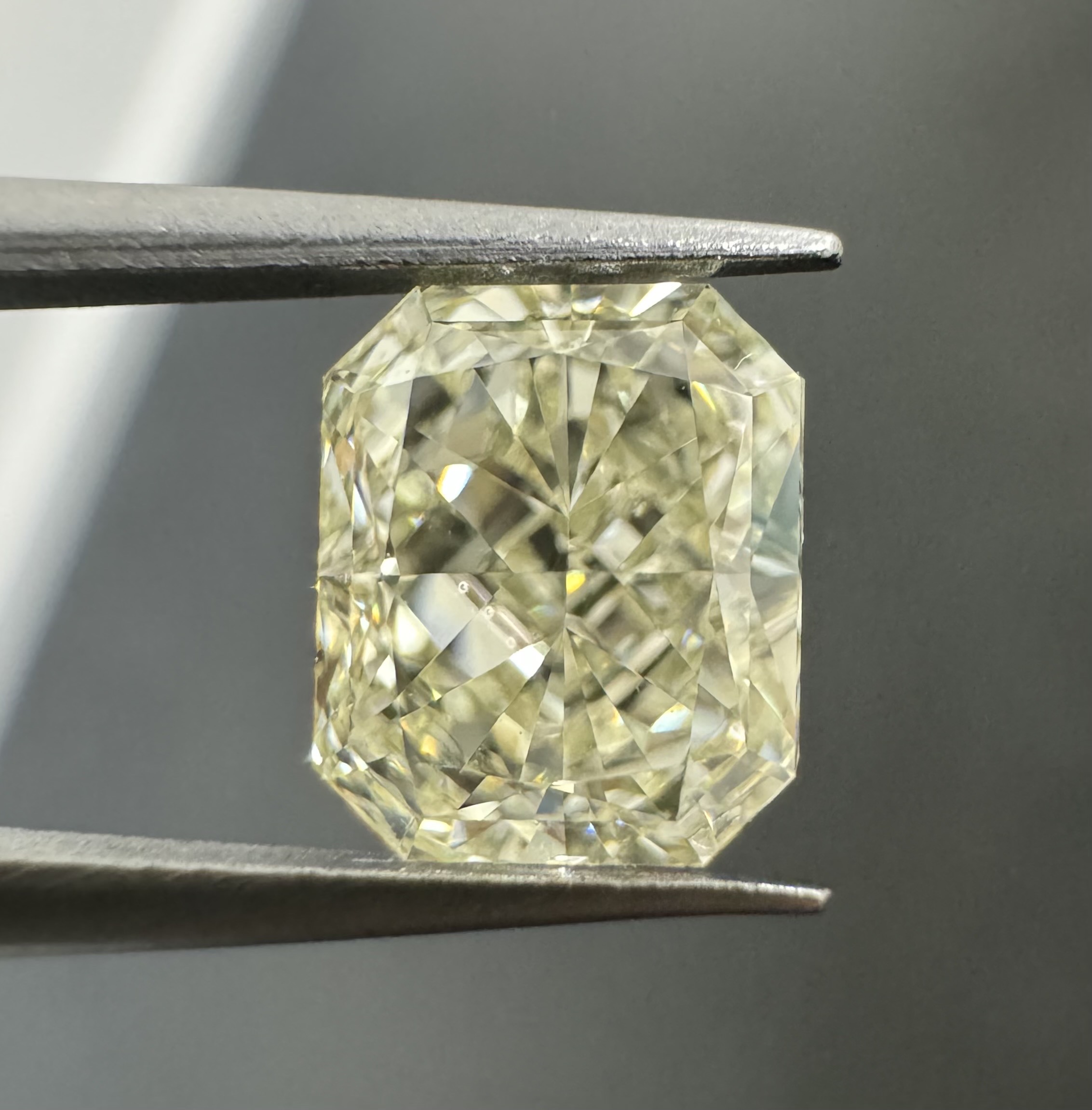 1.20ct Radiant SINGLE image 3 of 4