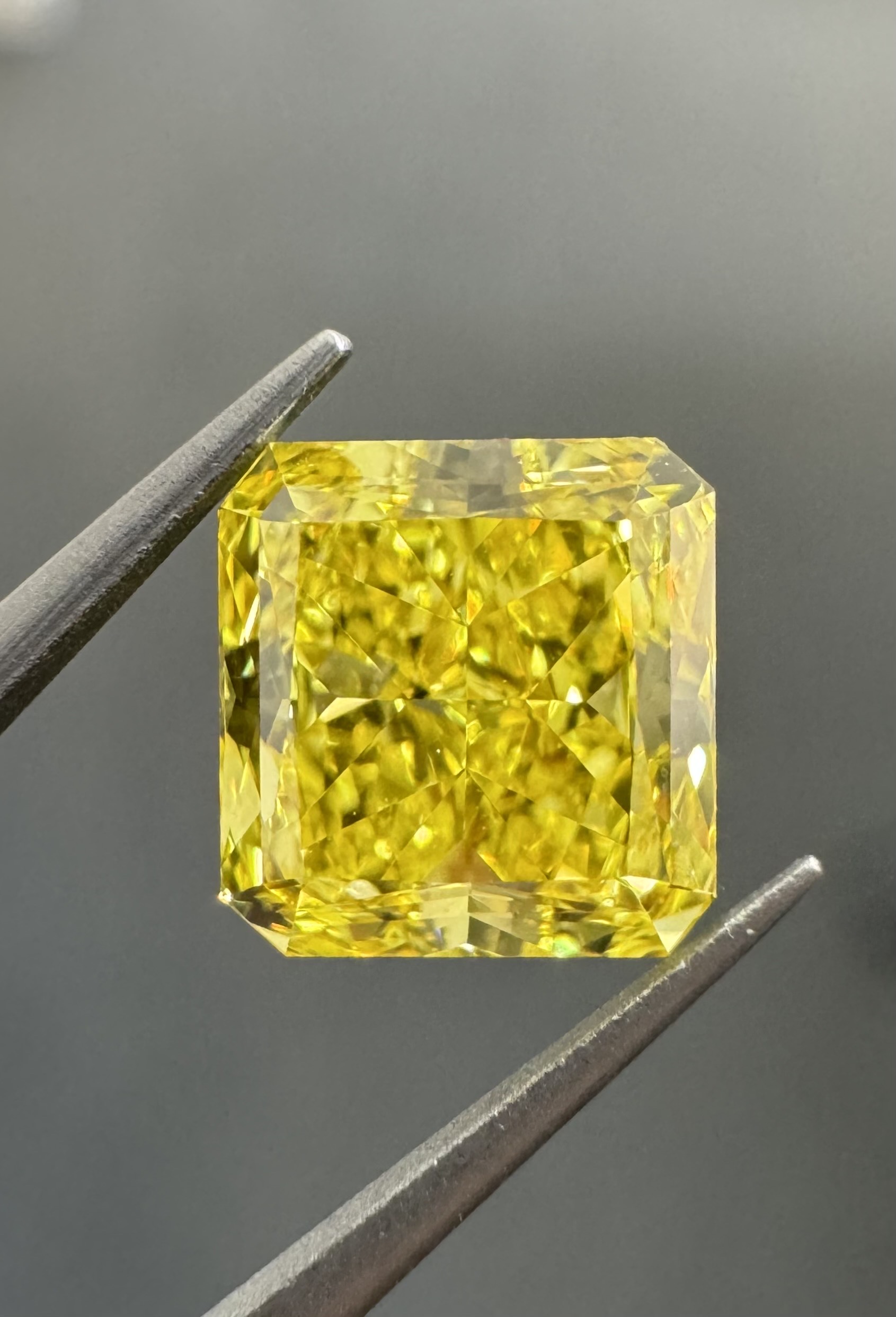 1.59ct Square SINGLE image 2 of 3