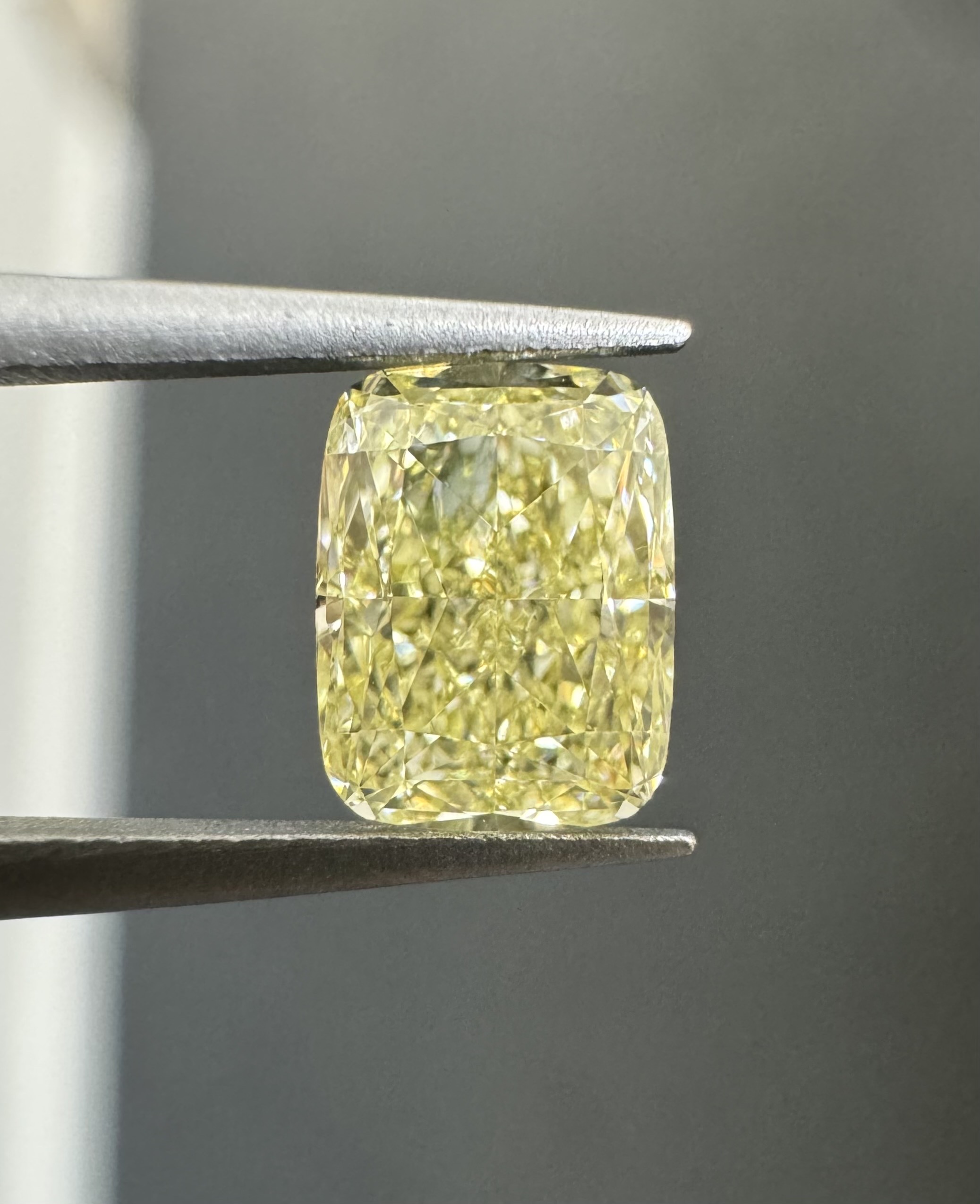 0.71ct Cushion SINGLE image 3 of 4
