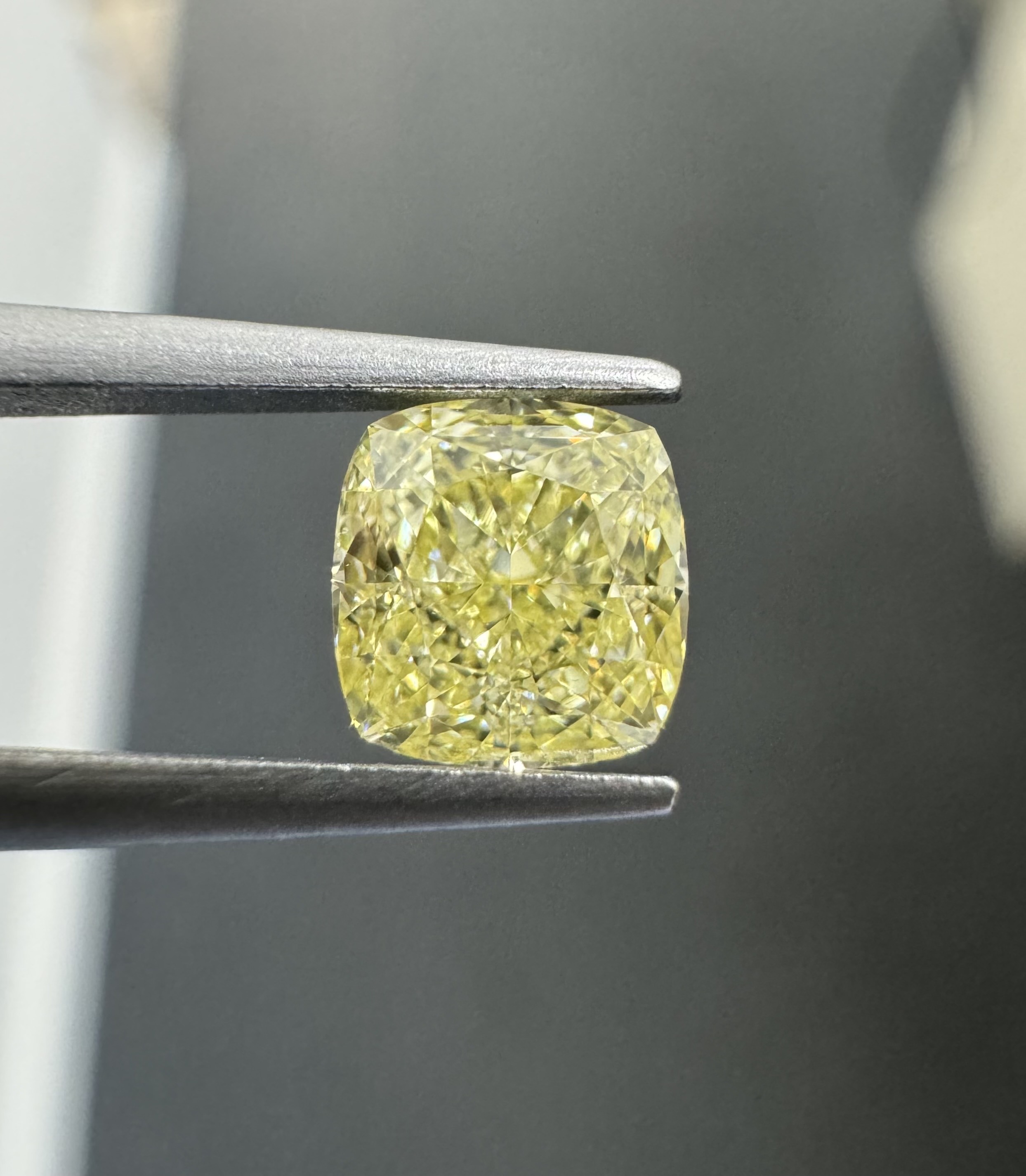 0.73ct Cushion SINGLE image 2 of 3