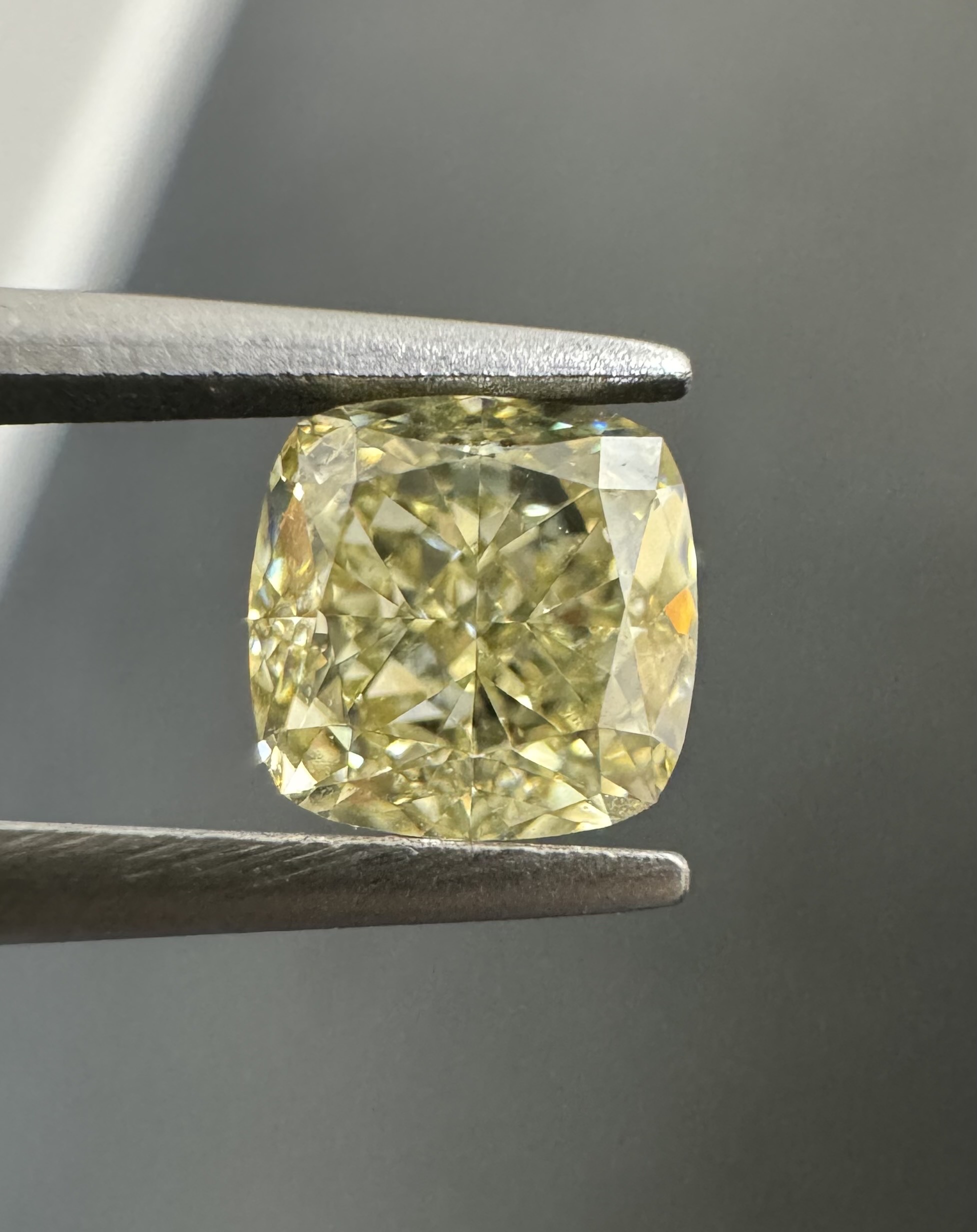 0.91ct Cushion SINGLE image 3 of 4