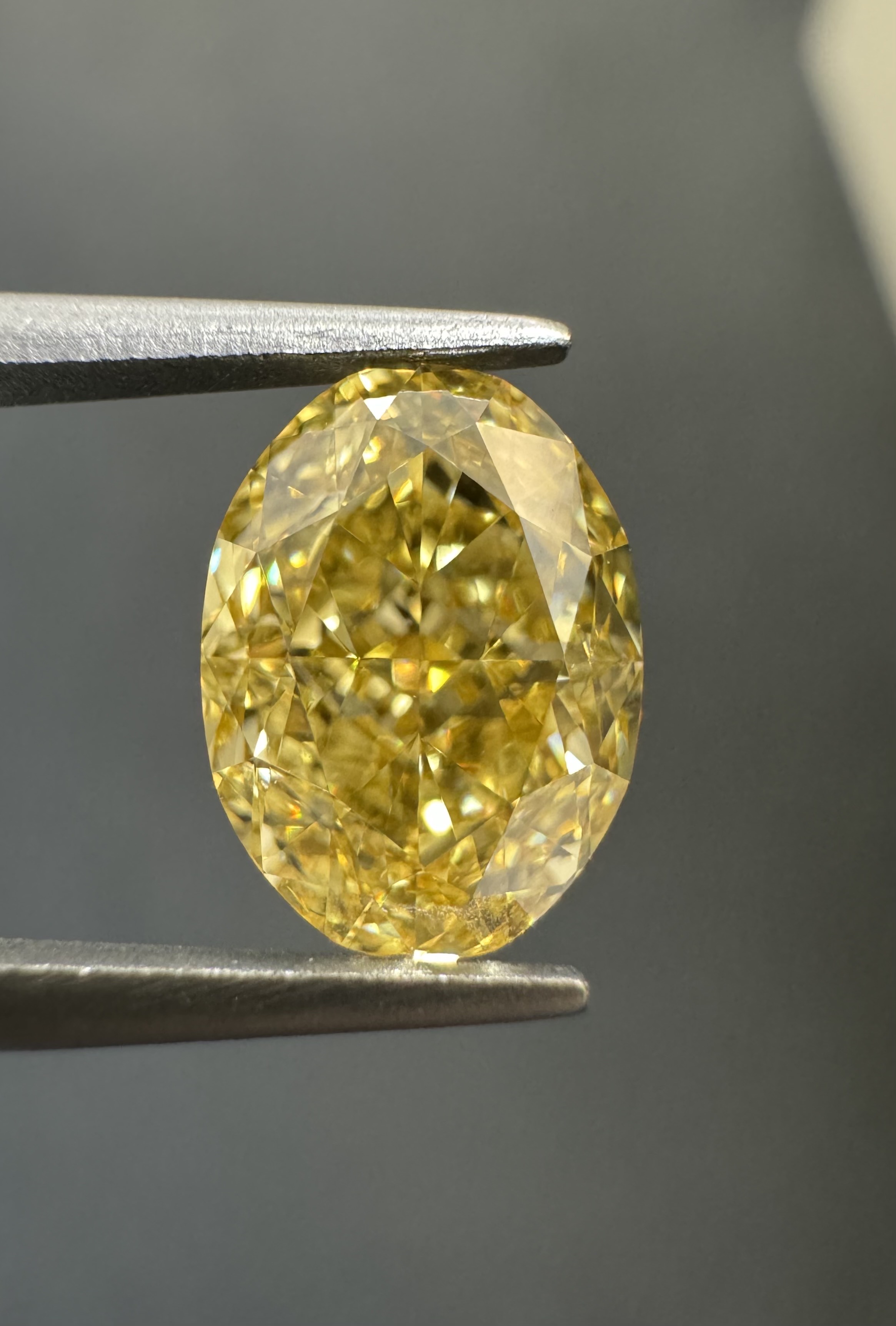 2.04ct Oval SINGLE image 2 of 3