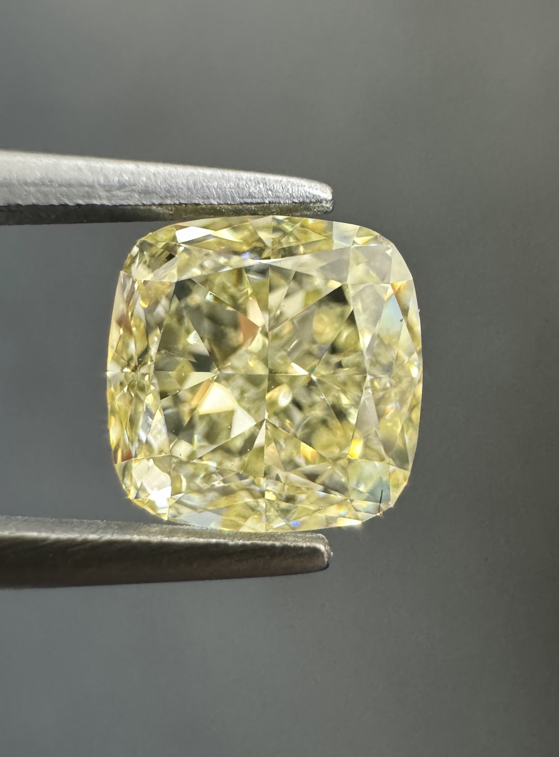 1.20ct Cushion SINGLE image 3 of 4