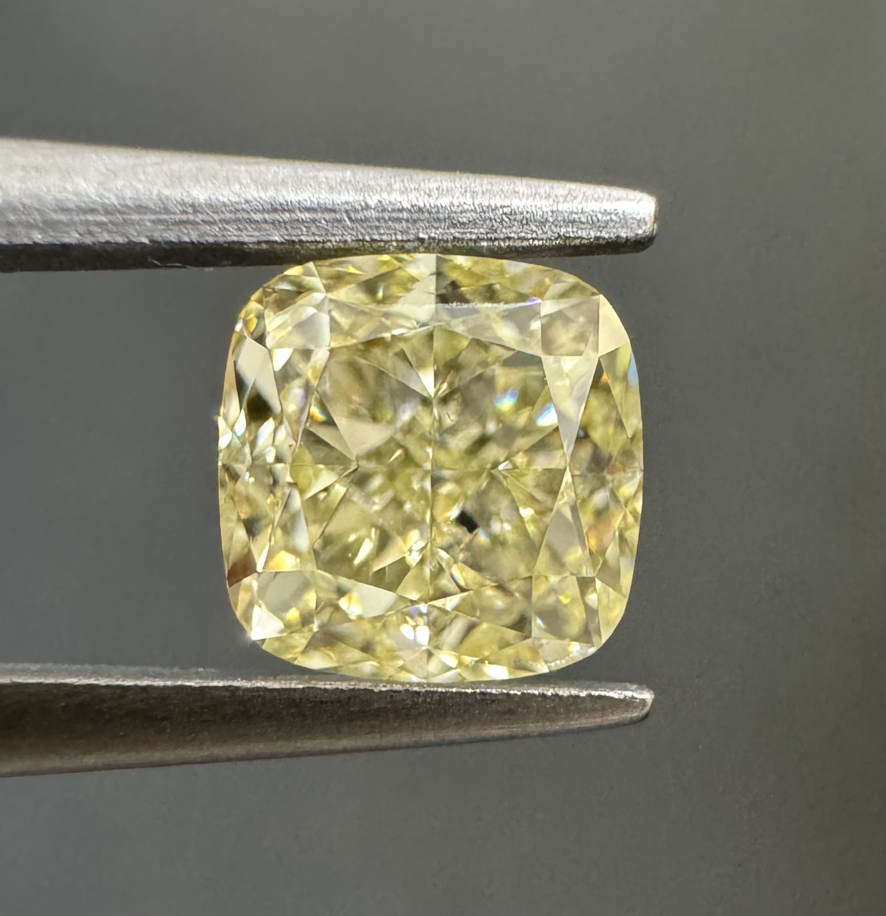 0.91ct Cushion SINGLE image 3 of 4