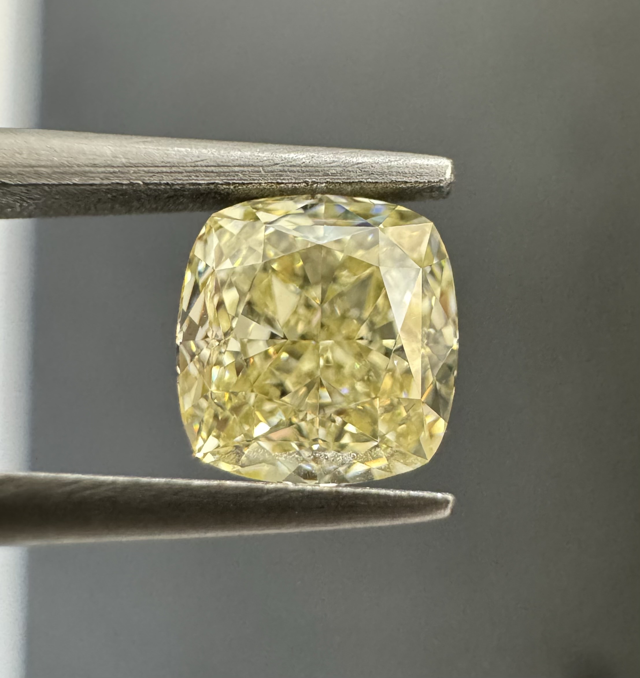 1.02ct Cushion SINGLE image 3 of 4