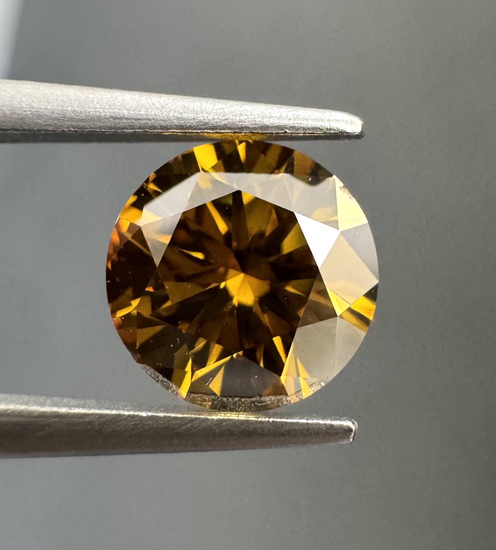 0.70ct Round SINGLE image 2 of 3