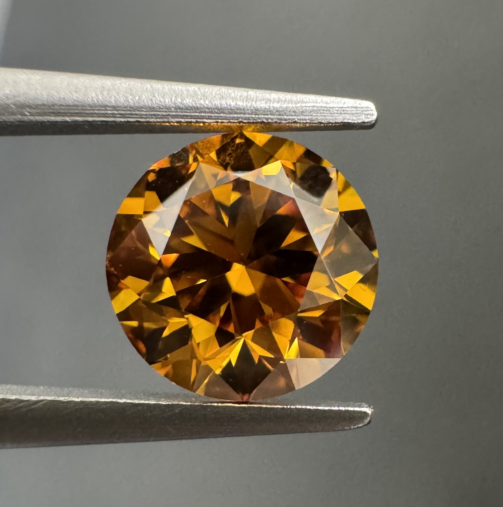 0.74ct Round SINGLE image 2 of 3