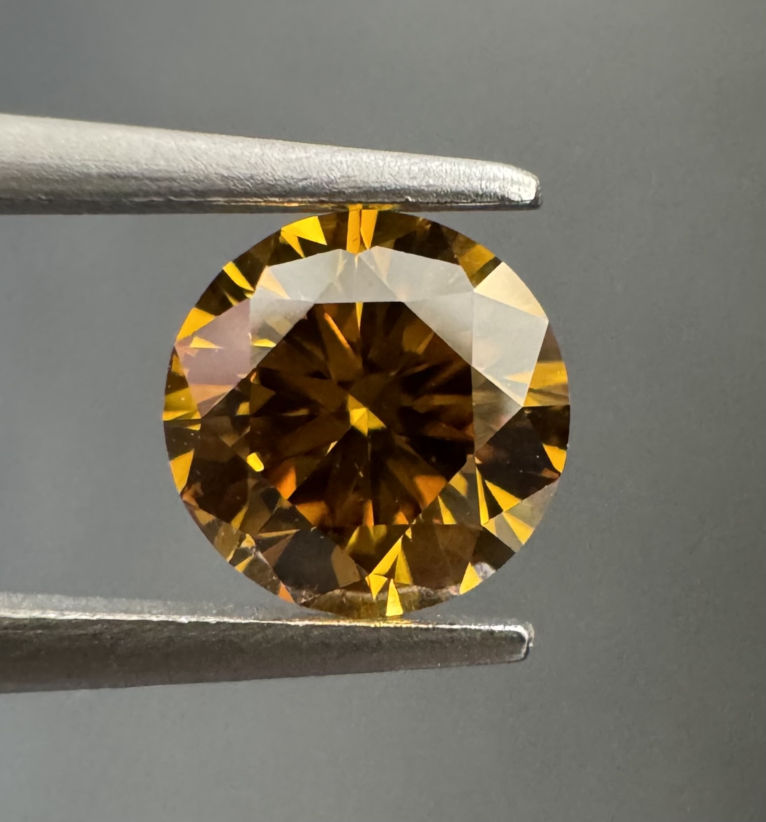 0.51ct Round SINGLE image 2 of 3
