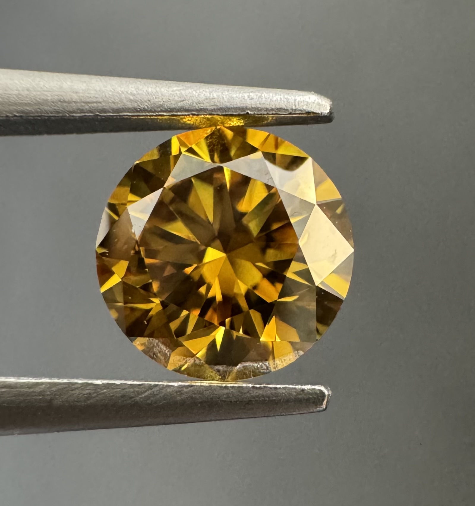 0.53ct Round SINGLE image 2 of 3
