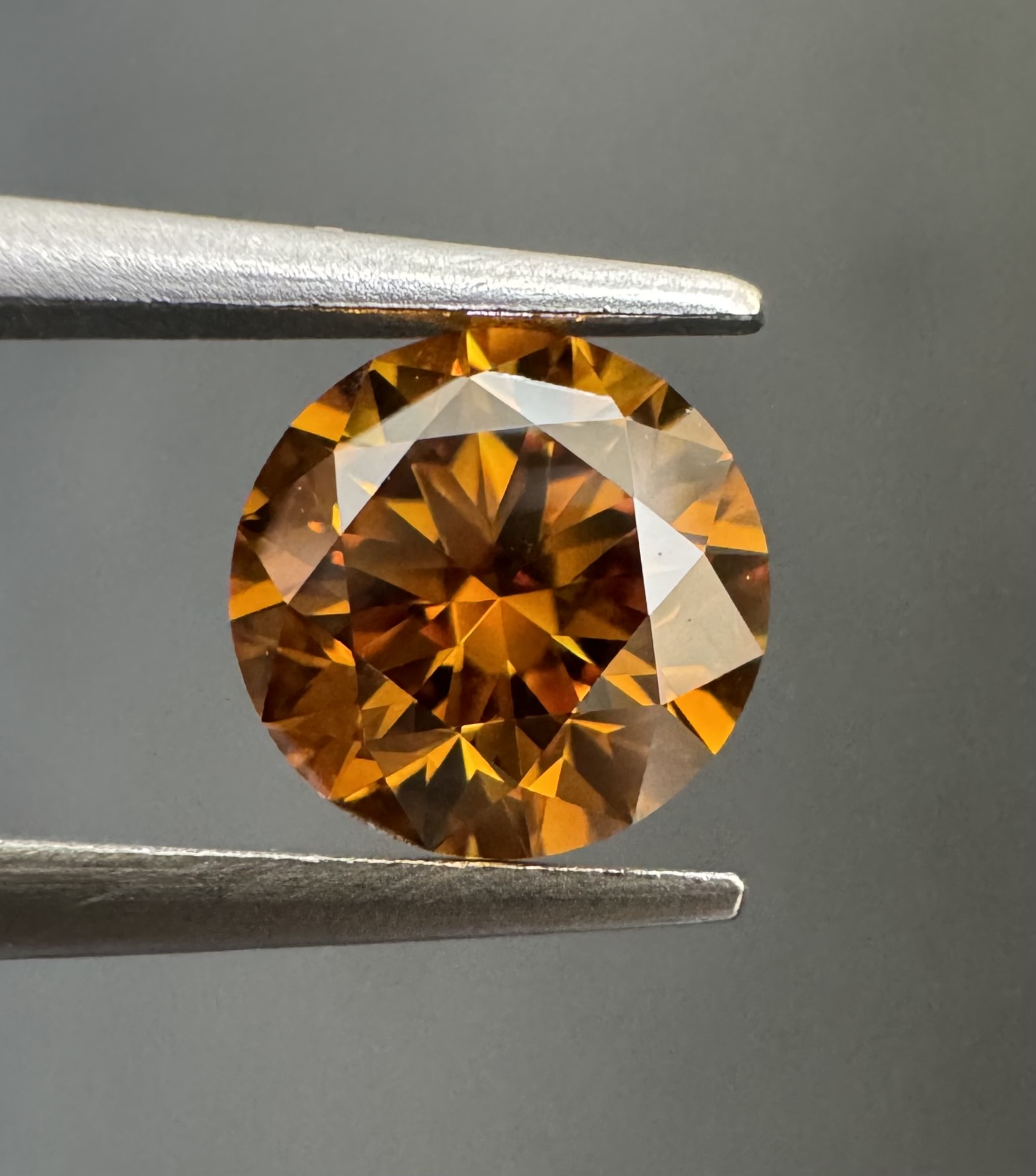 0.61ct Round SINGLE image 2 of 3
