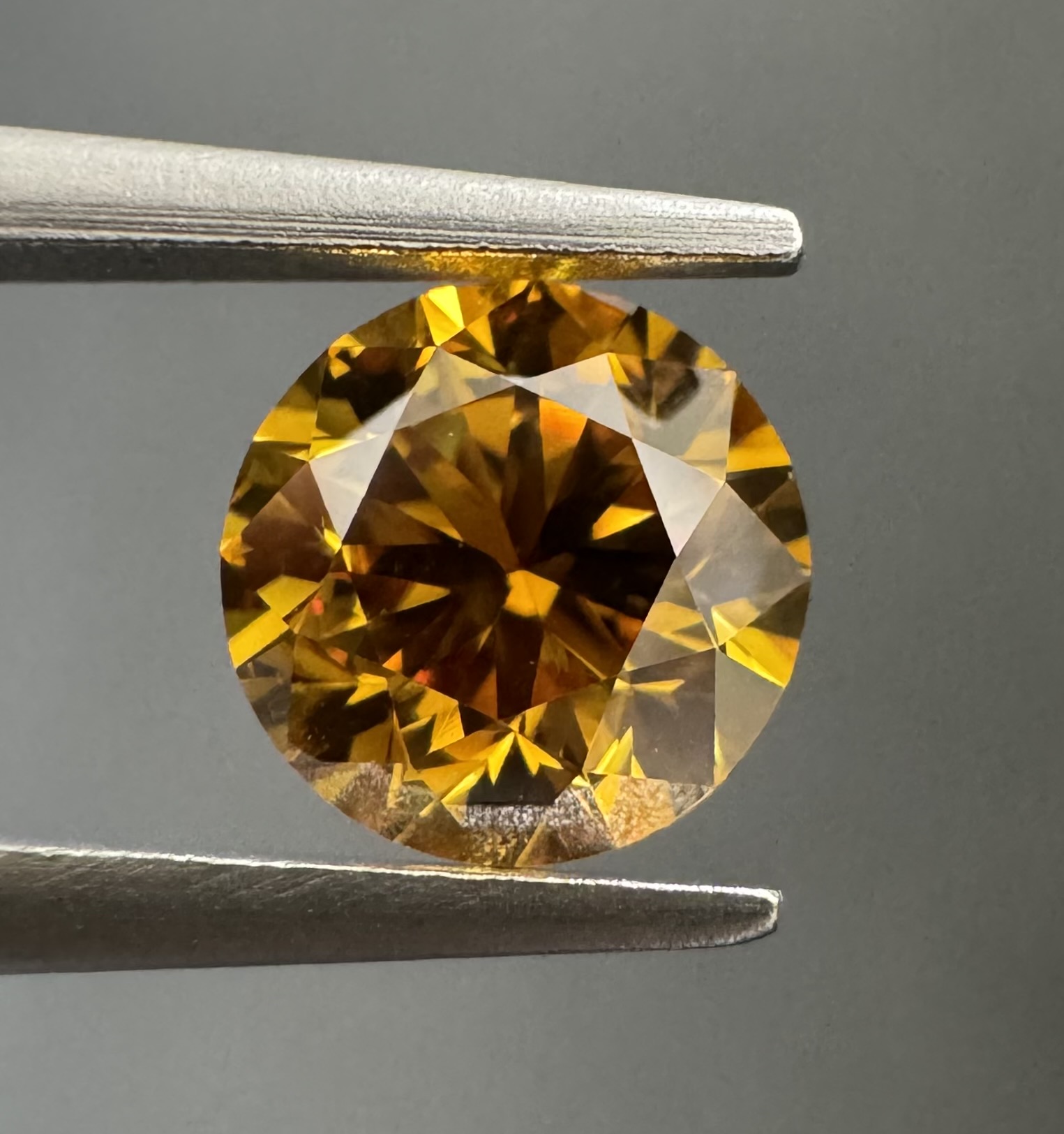 0.63ct Round SINGLE image 2 of 3