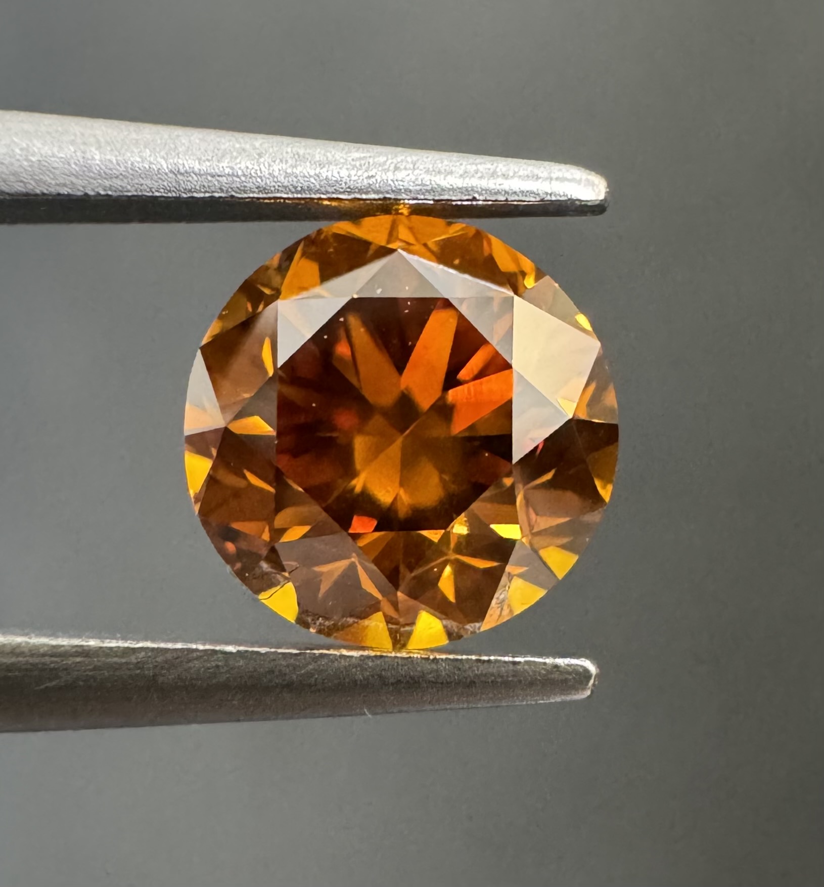 0.74ct Round SINGLE image 2 of 3
