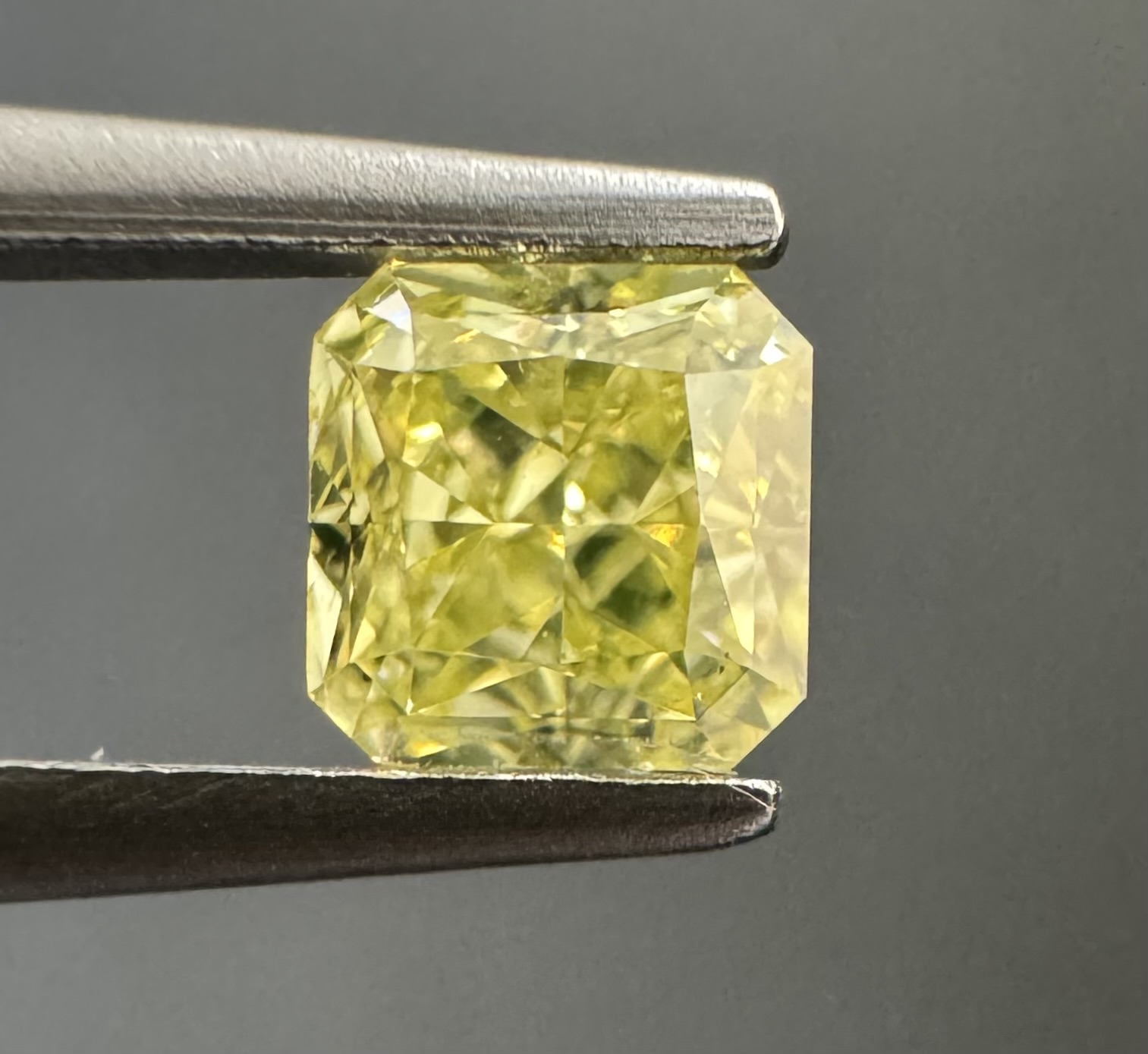 0.31ct Radiant SINGLE image 2 of 2