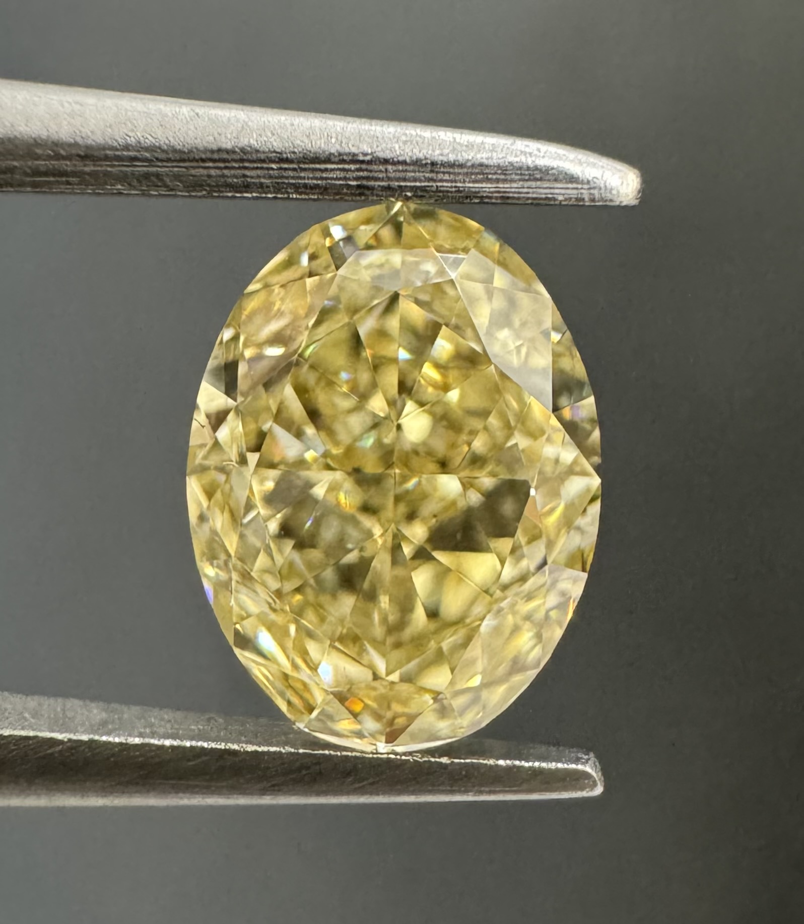 1.01ct Oval SINGLE image 2 of 3