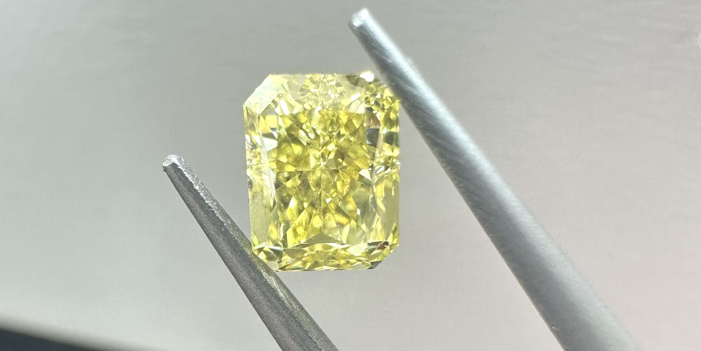 0.62ct Radiant SINGLE image 2 of 3