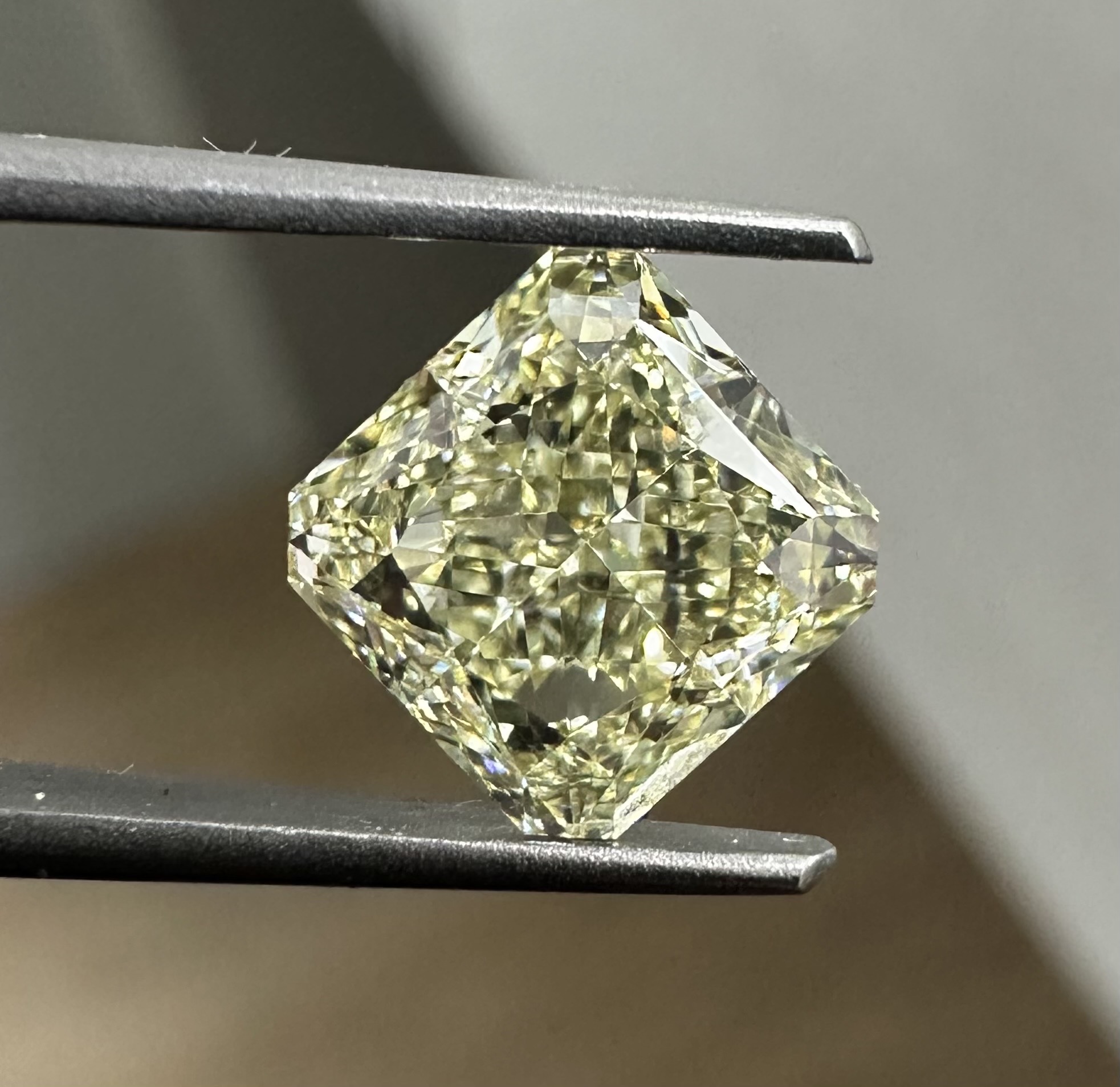 1.50ct Square SINGLE image 2 of 3