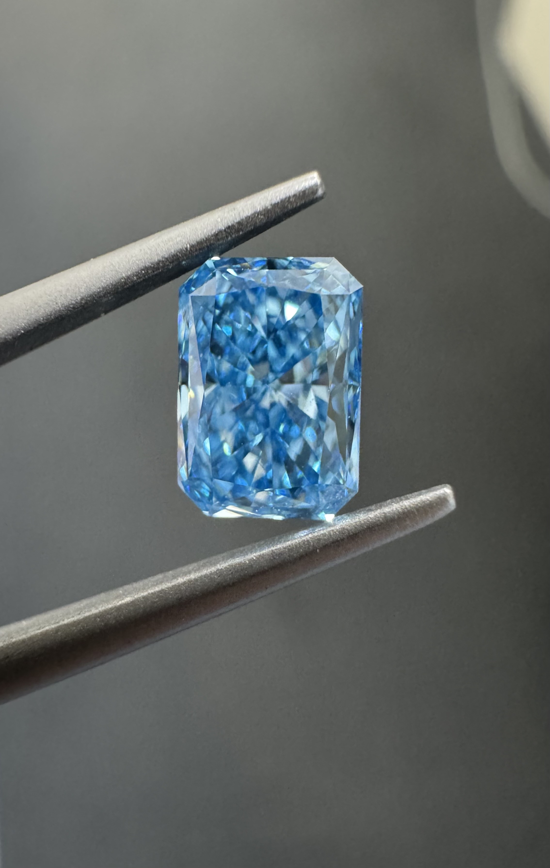 1.00ct Radiant SINGLE image 2 of 3