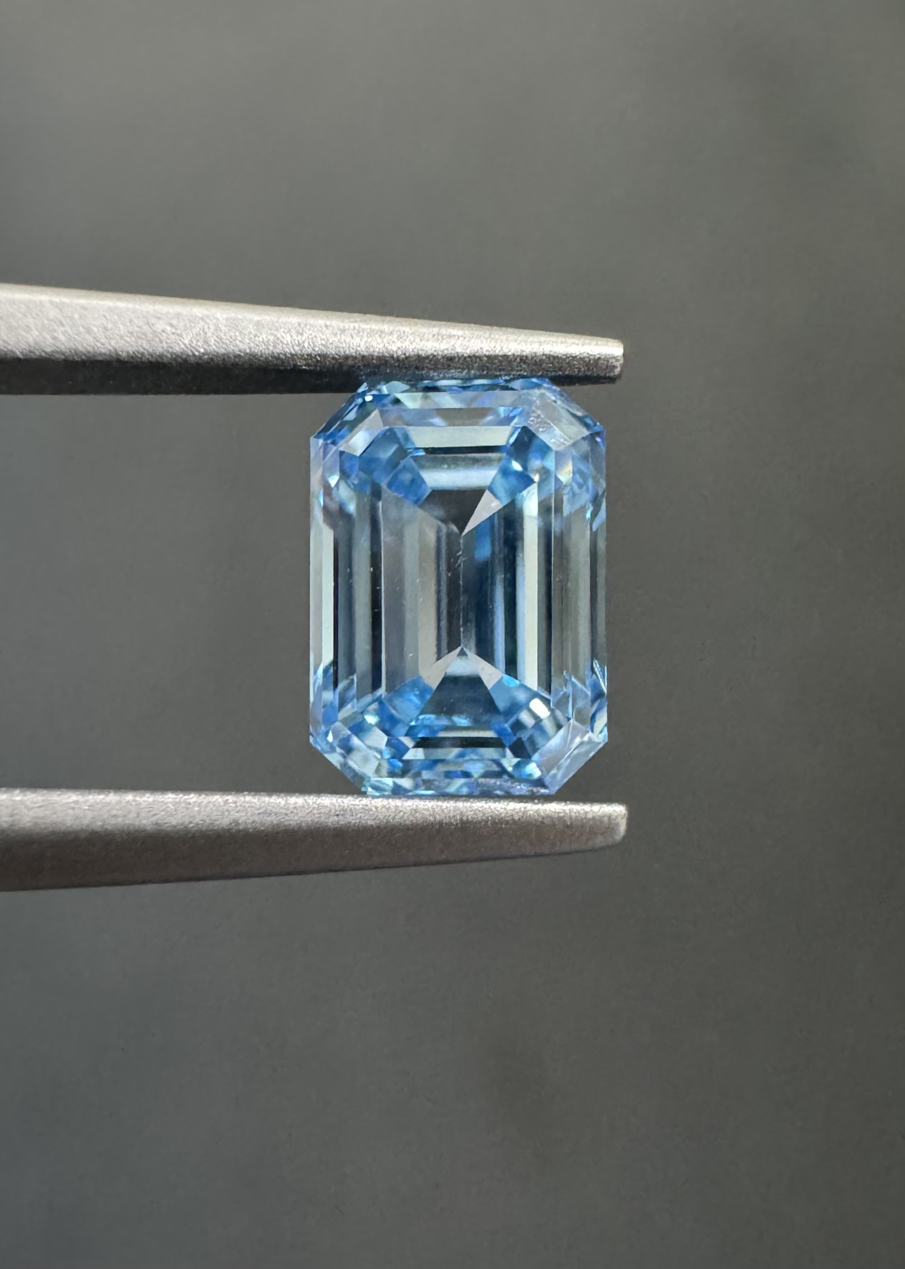1.00ct Emerald Cut SINGLE image 2 of 3