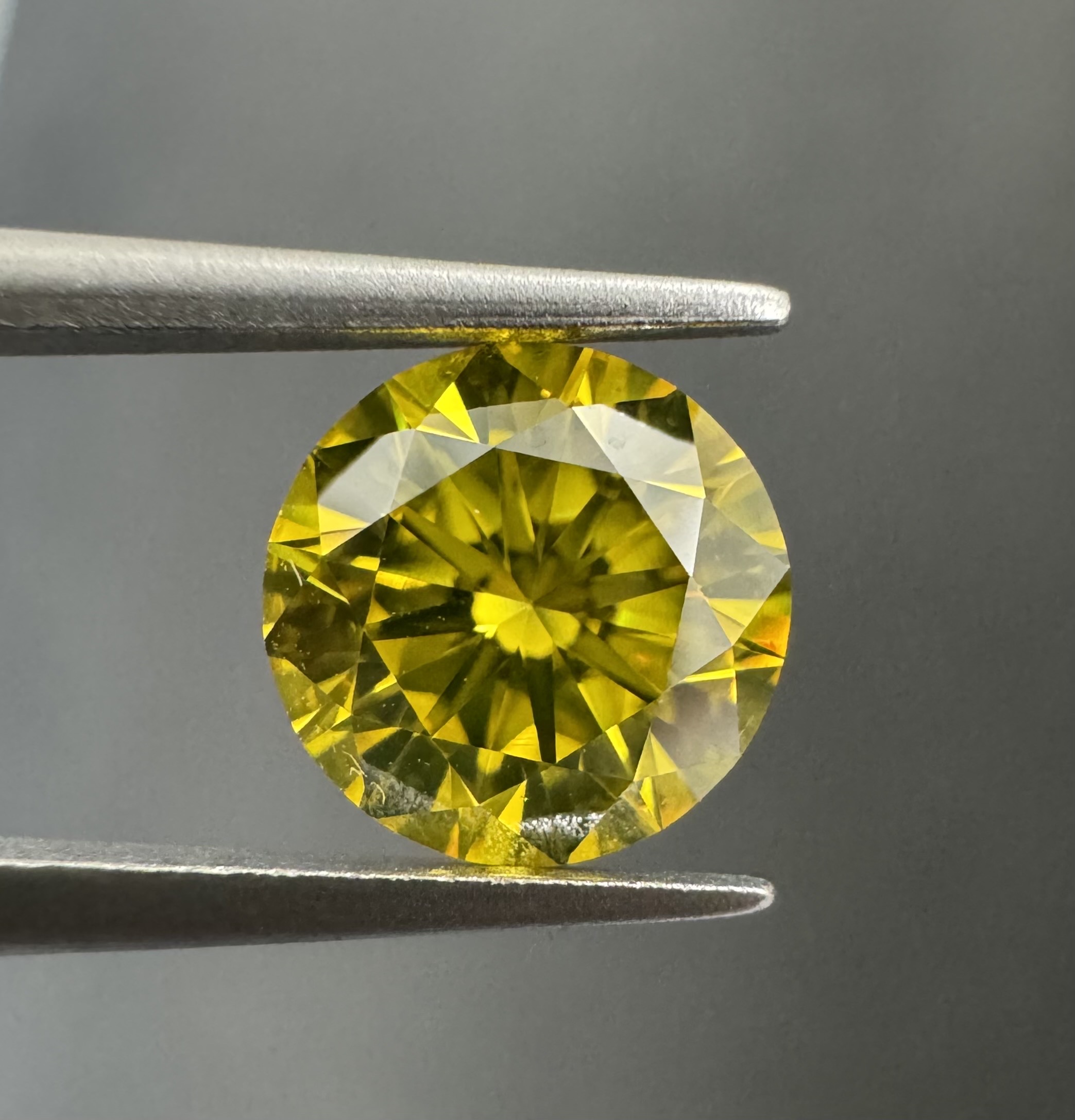1.01ct Round SINGLE image 2 of 3