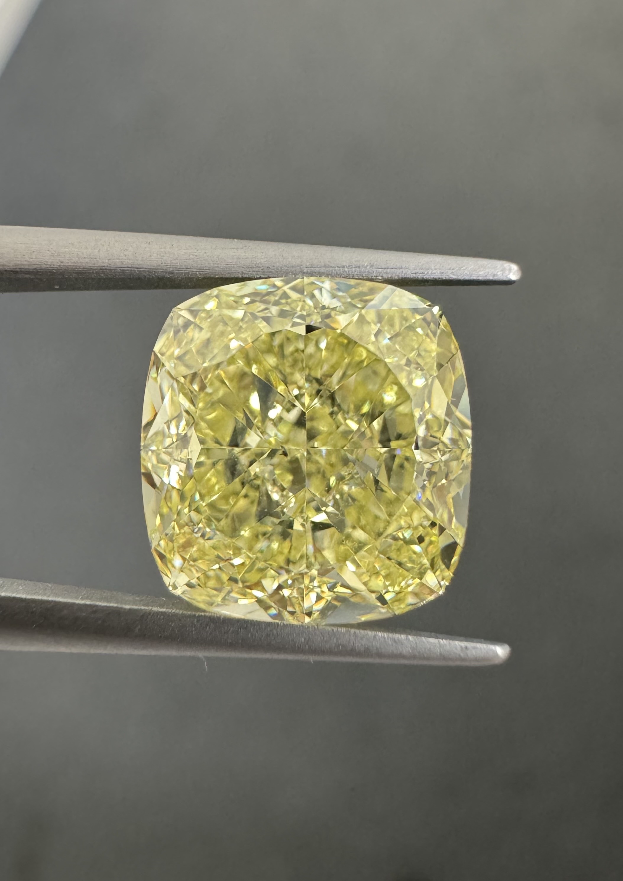 6.52ct Cushion SINGLE image 2 of 3