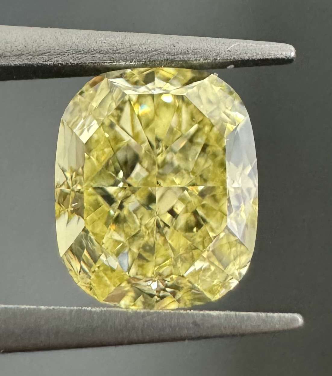 1.04ct Cushion SINGLE image 2 of 3