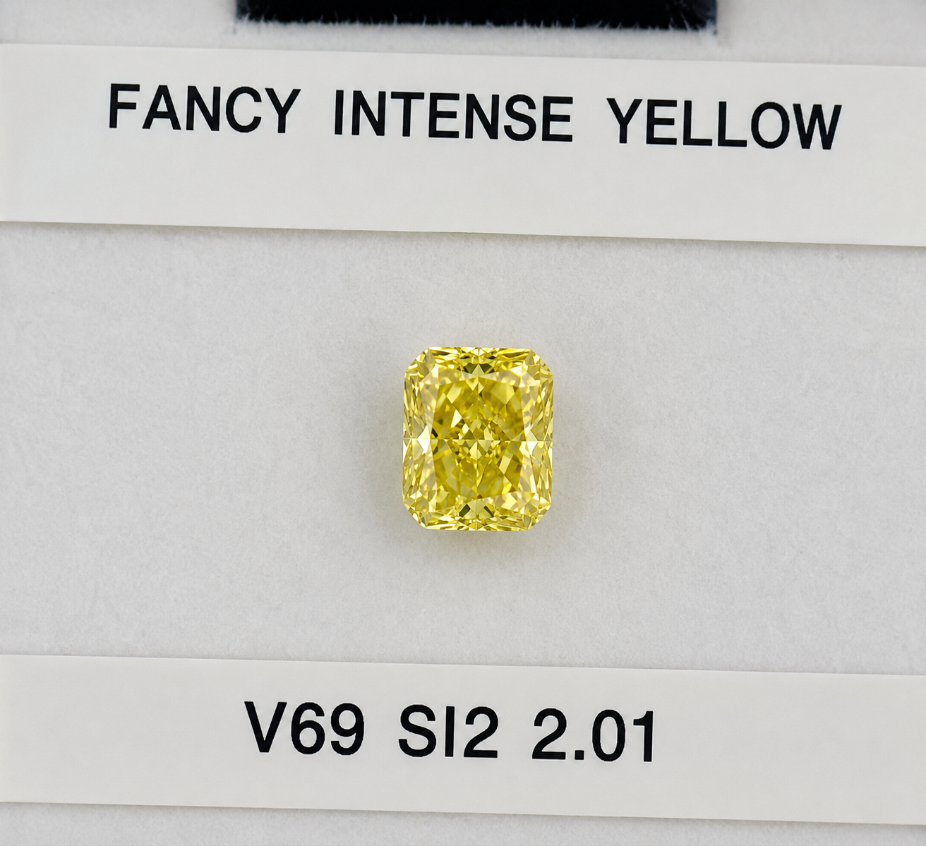 2.01ct Radiant SINGLE image 2 of 3