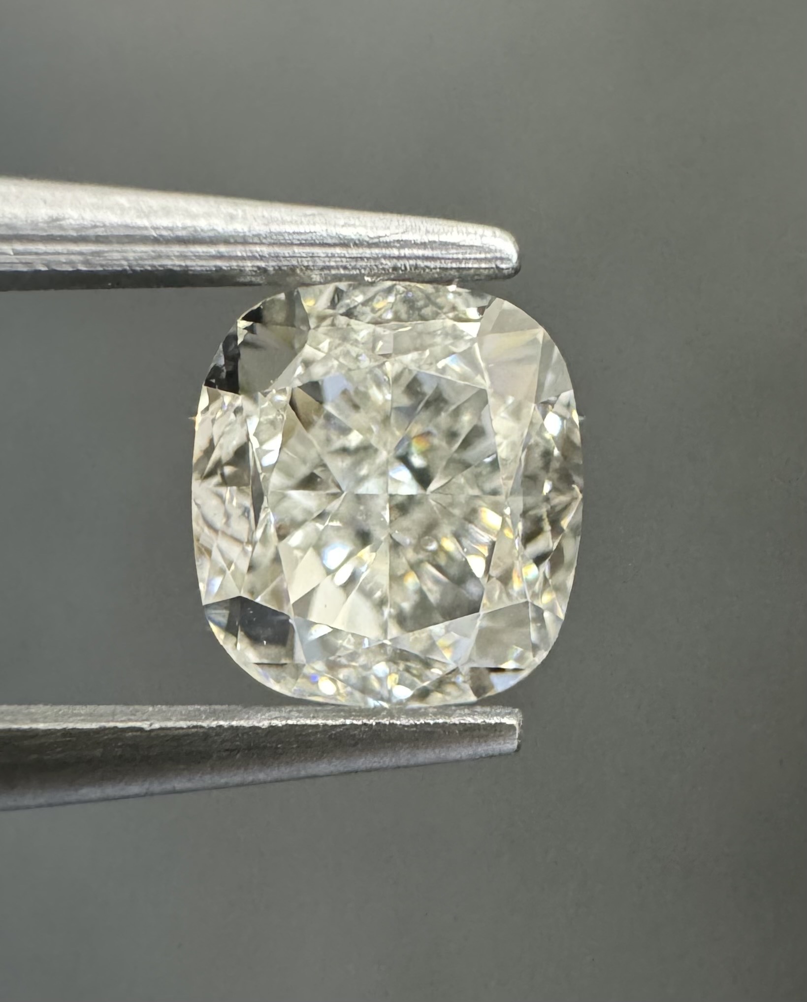 1.01ct Cushion SINGLE image 3 of 4